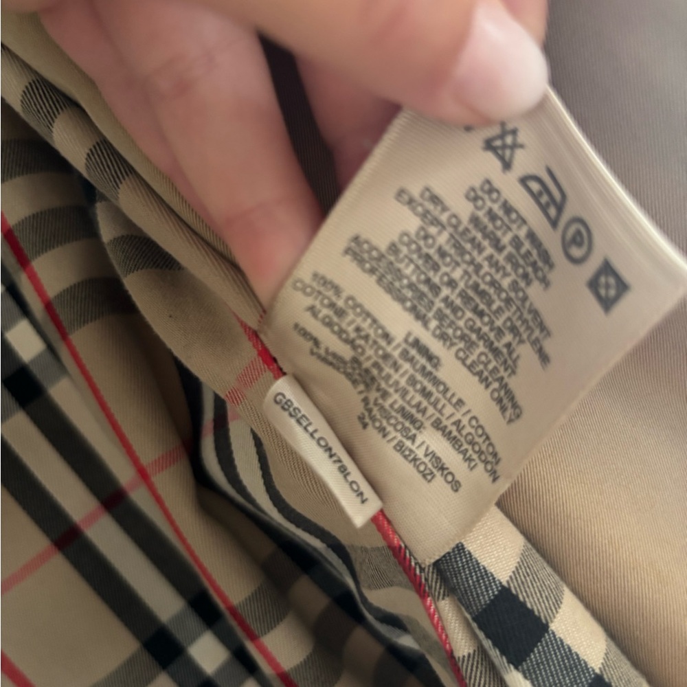 Burberry Khaki Trench Coat with Signature Check Lining - Picture 8 of 16